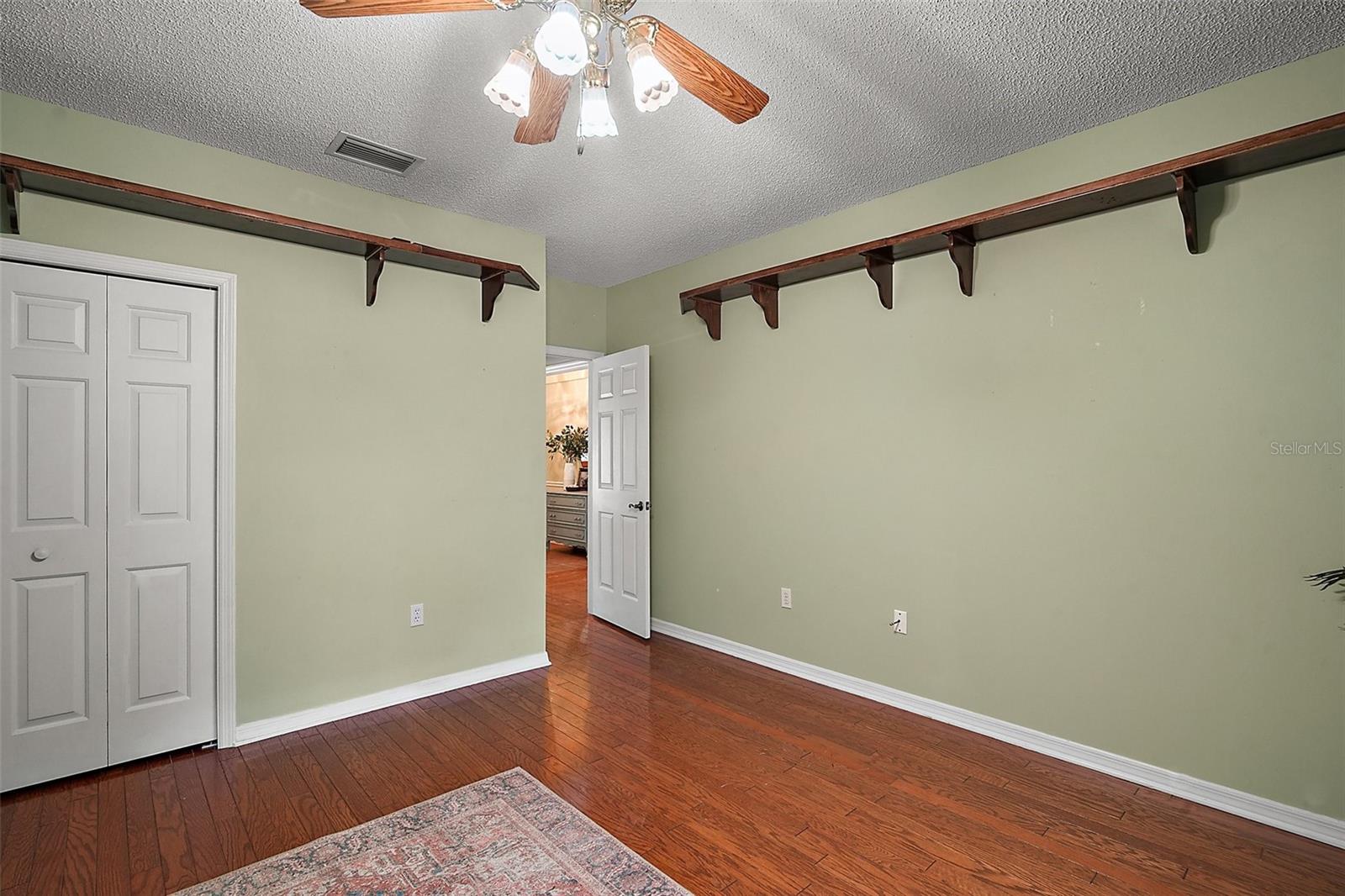 Image 26 of 40 For 2635 Gables Drive