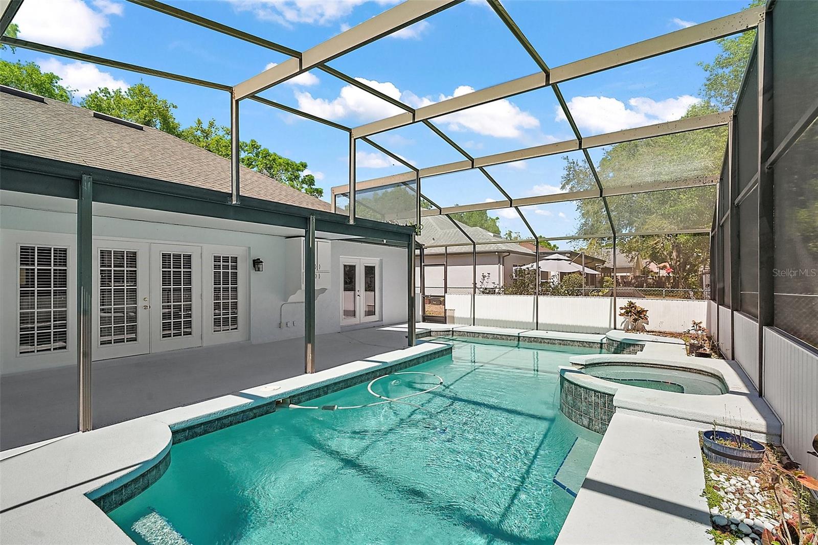 Image 31 of 40 For 2635 Gables Drive