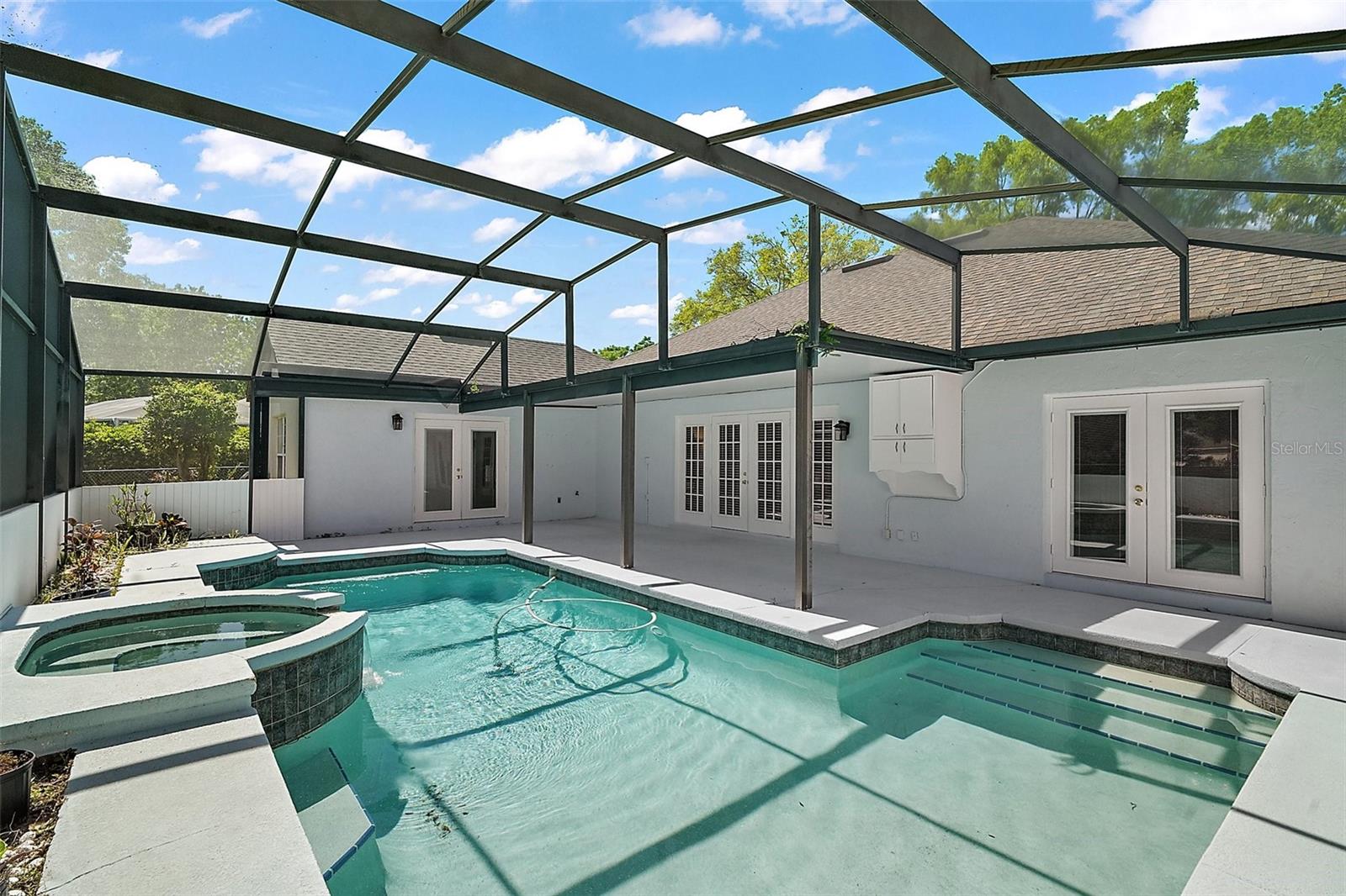 Image 34 of 40 For 2635 Gables Drive