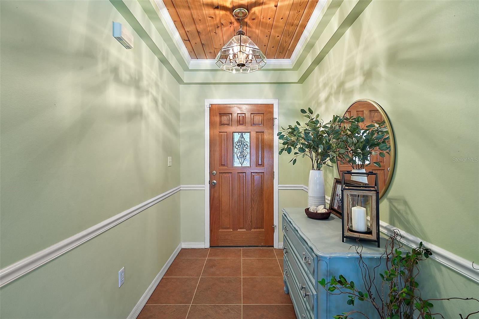 Image 4 of 40 For 2635 Gables Drive