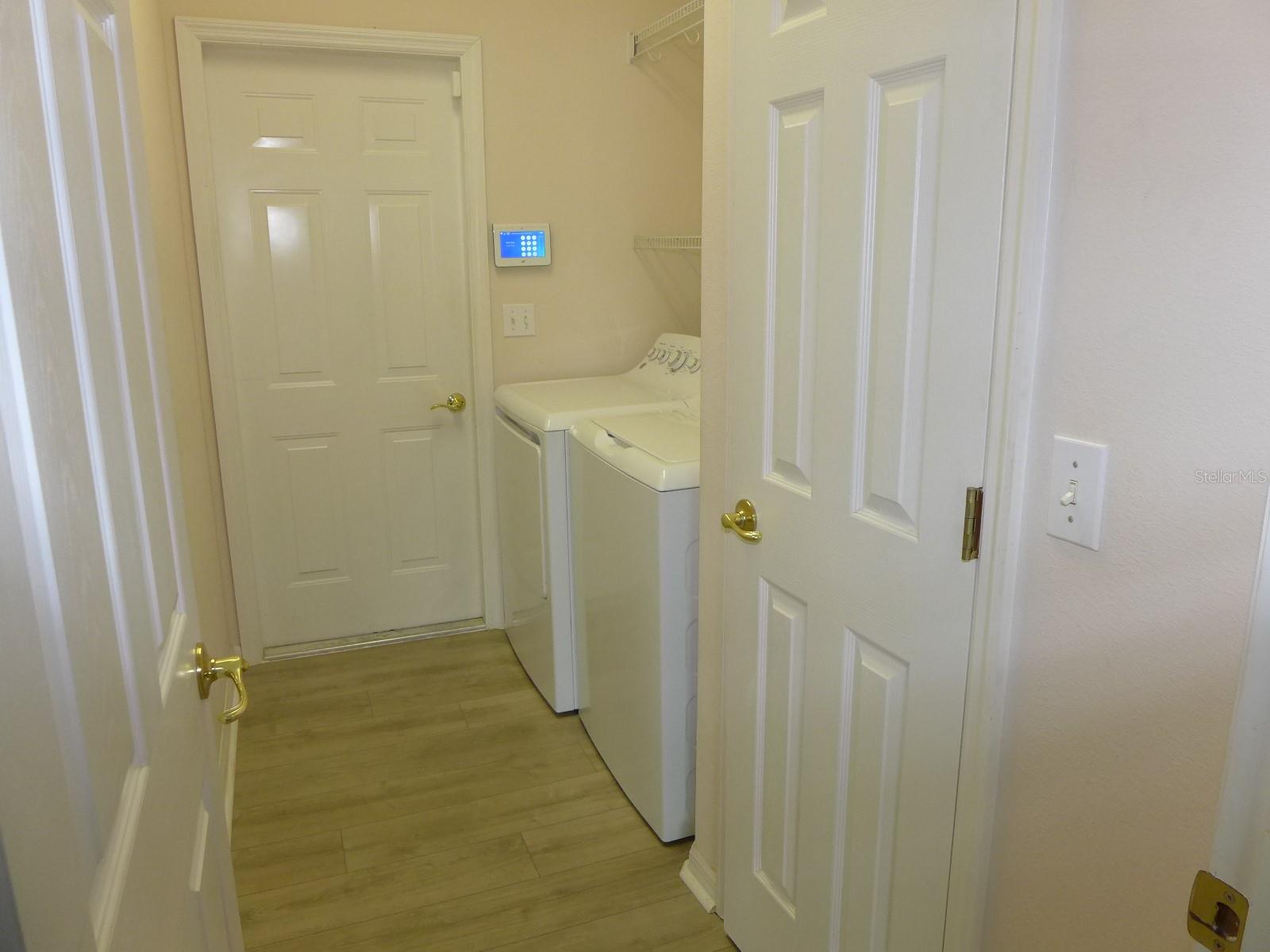 Image 33 of 36 For 9852 Spring Lake Drive