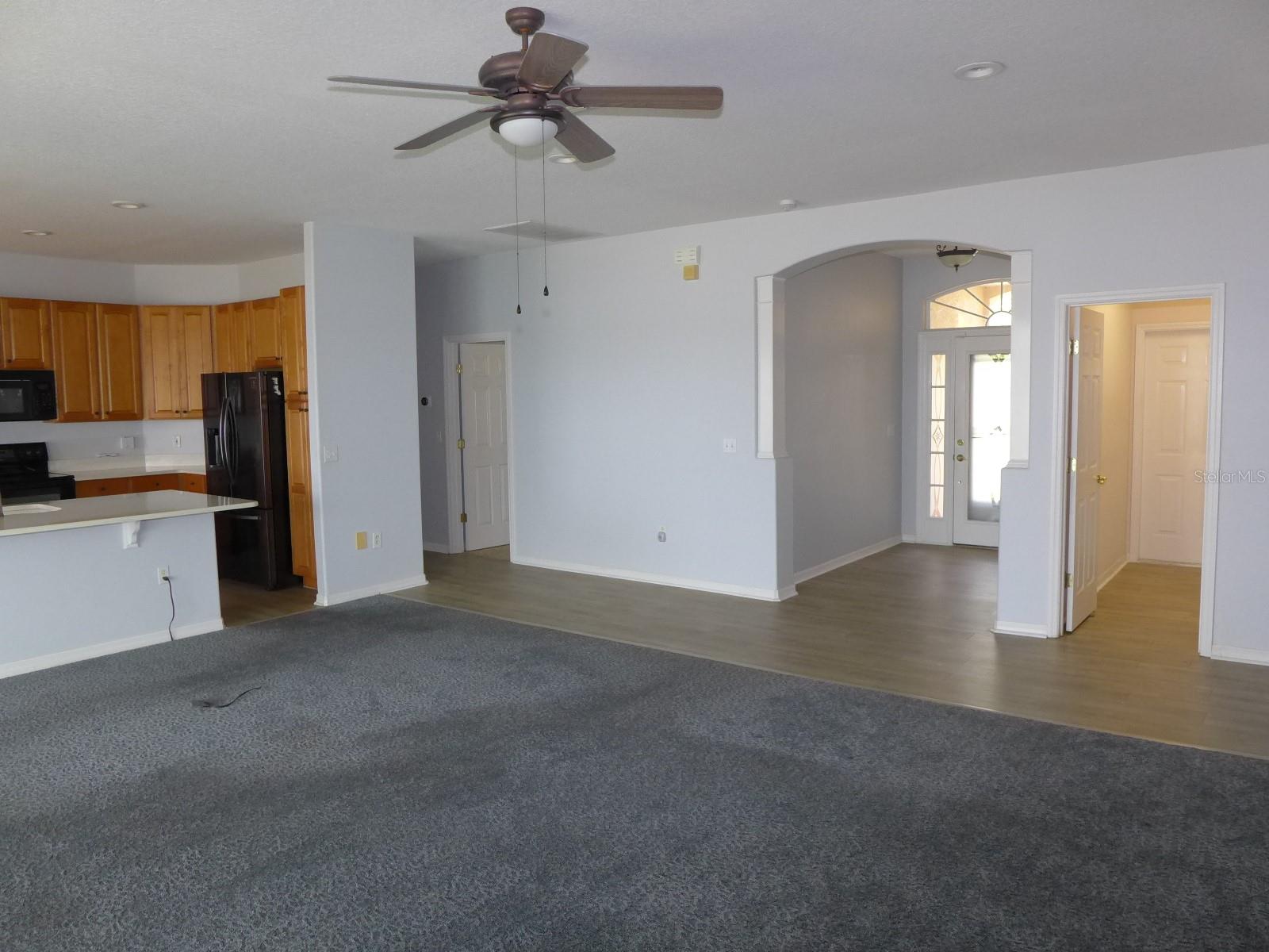 Image 4 of 36 For 9852 Spring Lake Drive