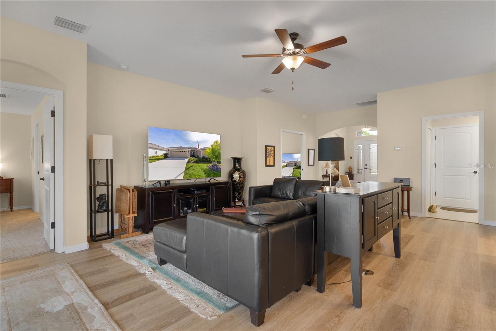 Image 9 of 62 For 3641 Arlington Ridge Boulevard