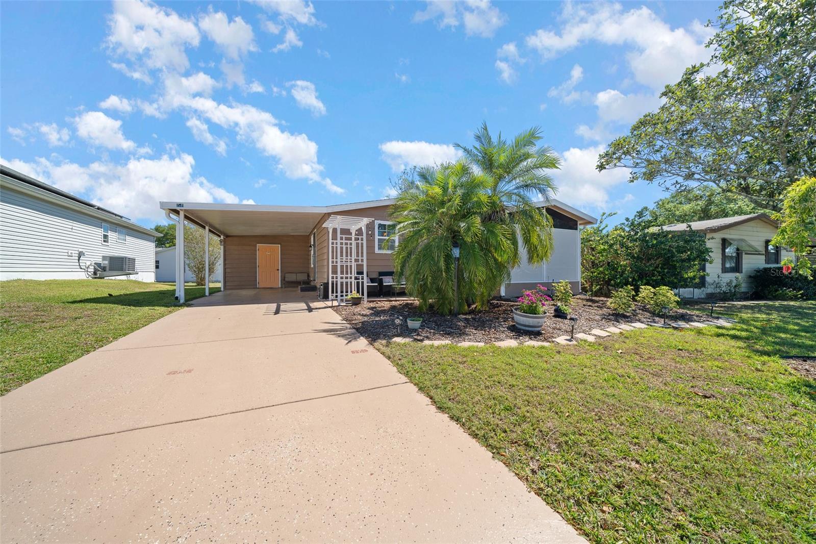 Details for 1541 Doral Circle, LADY LAKE, FL 32159