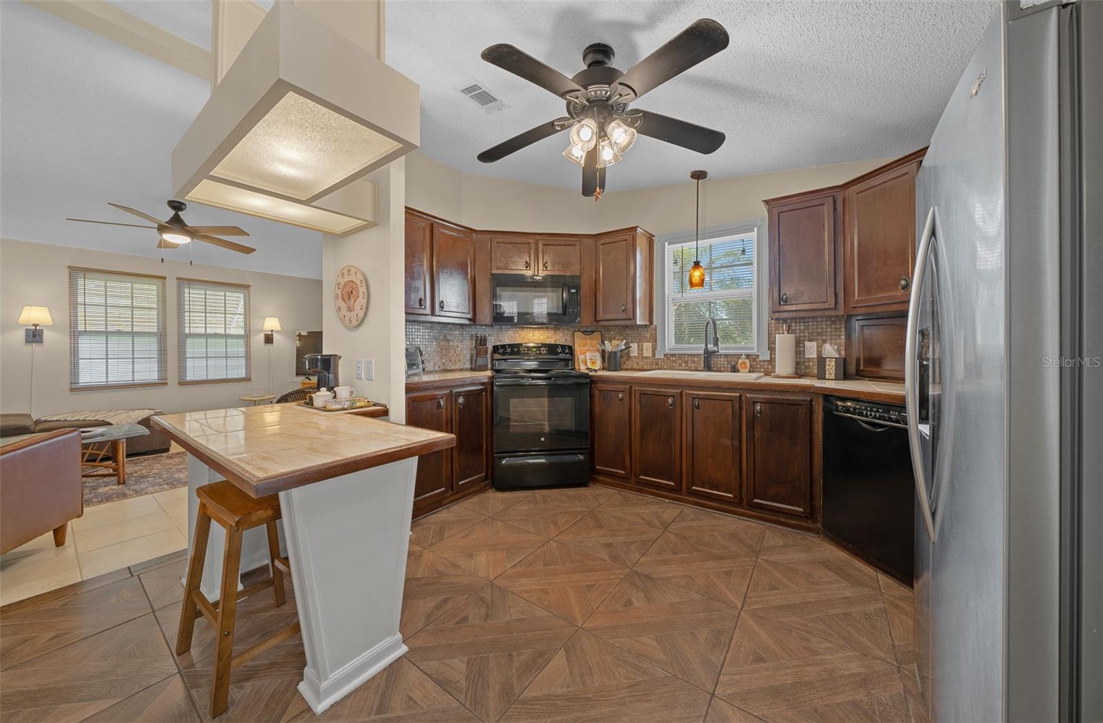Image 11 of 55 For 1541 Doral Circle