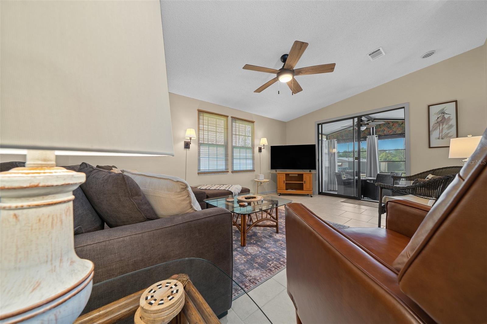 Image 16 of 55 For 1541 Doral Circle
