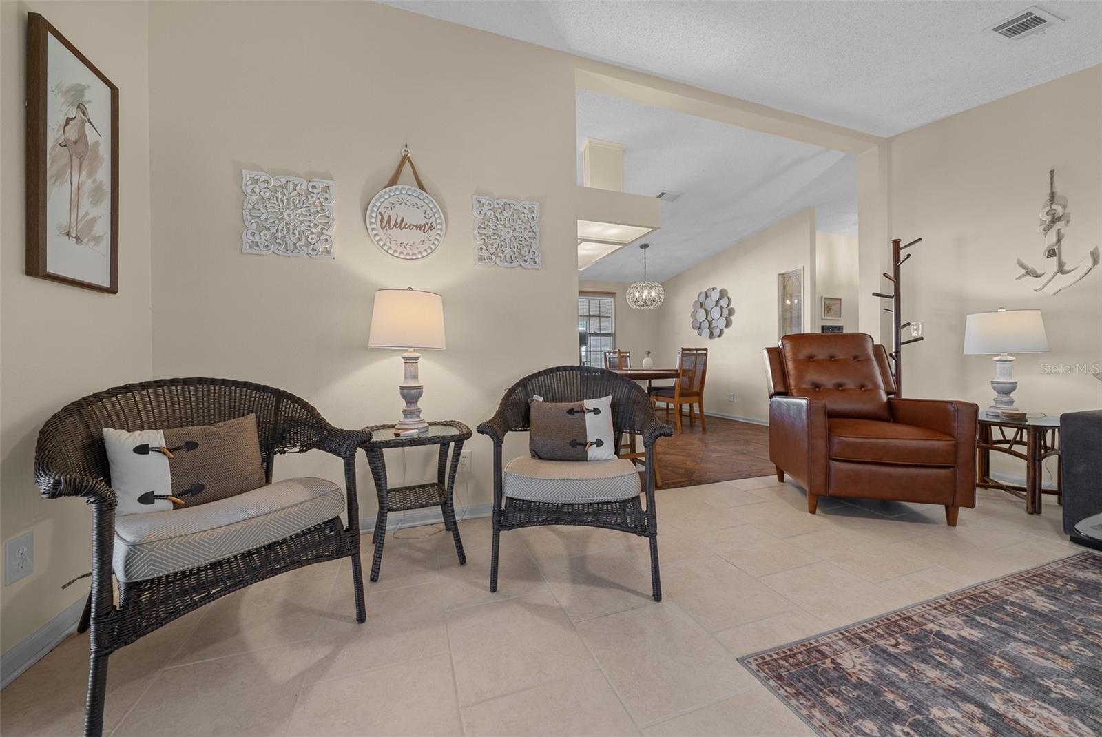 Image 18 of 55 For 1541 Doral Circle