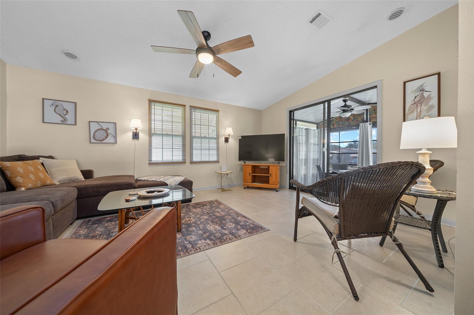 Image 19 of 55 For 1541 Doral Circle