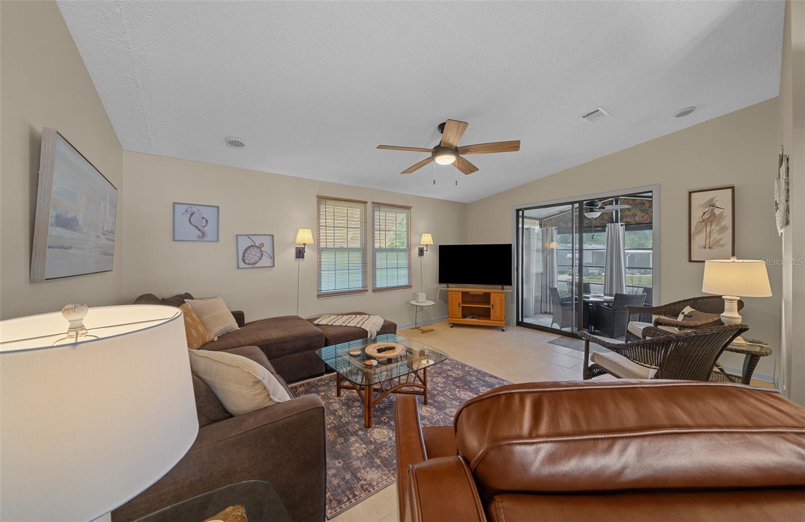 Image 20 of 55 For 1541 Doral Circle
