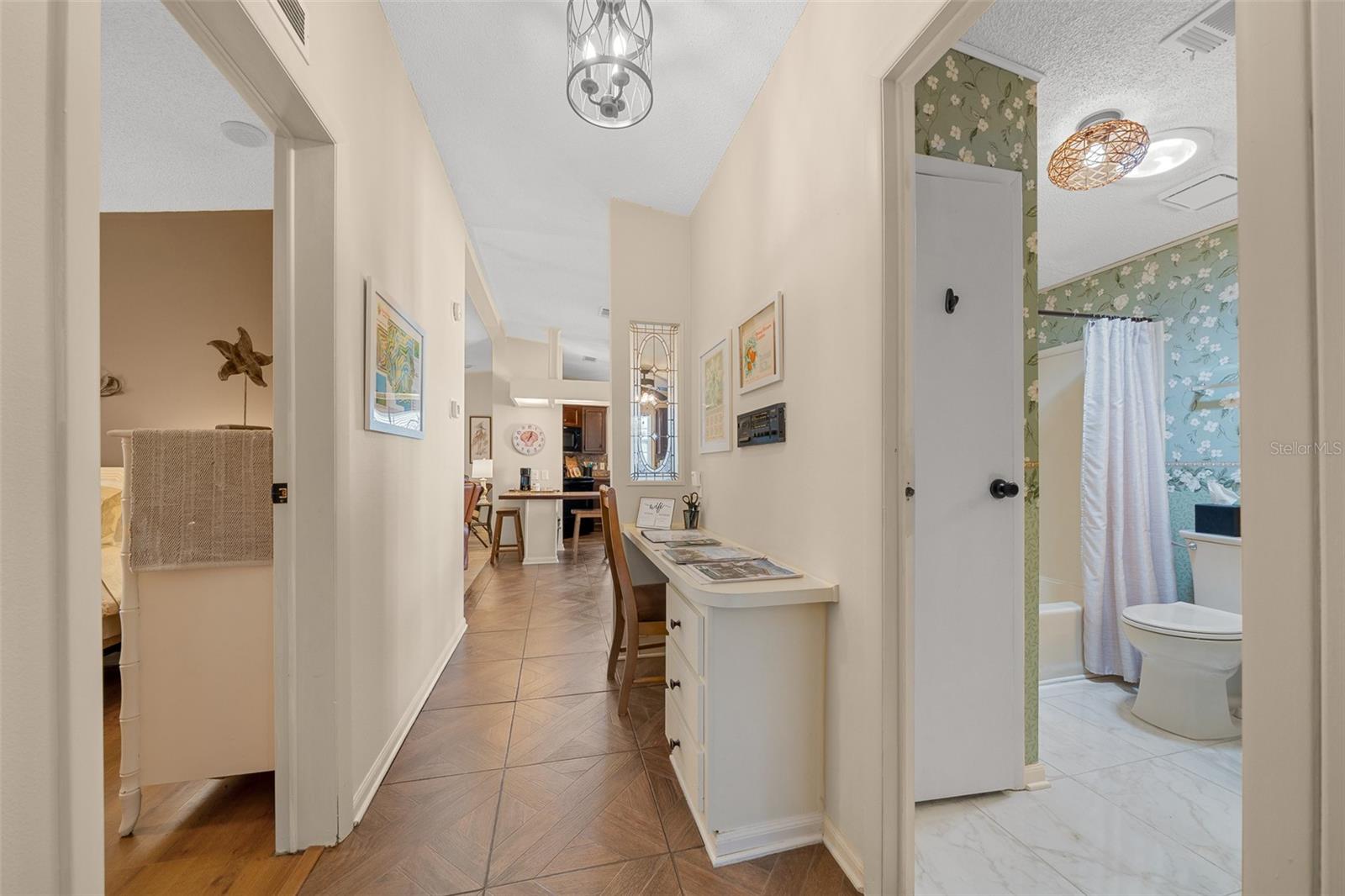 Image 33 of 55 For 1541 Doral Circle