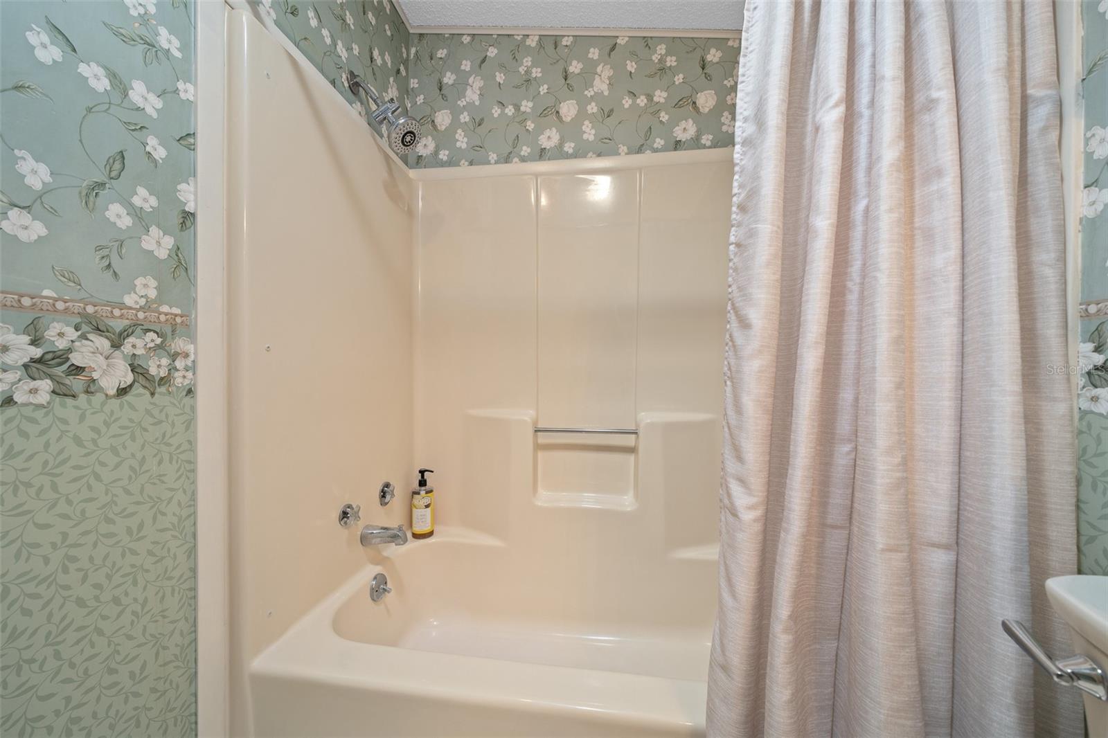 Image 41 of 55 For 1541 Doral Circle
