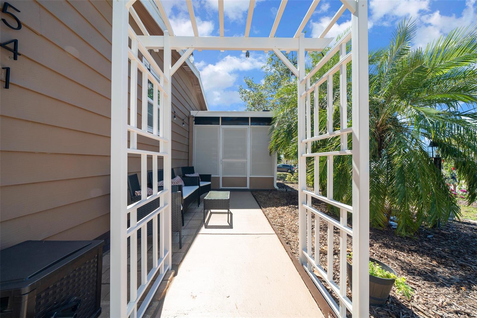 Image 5 of 55 For 1541 Doral Circle