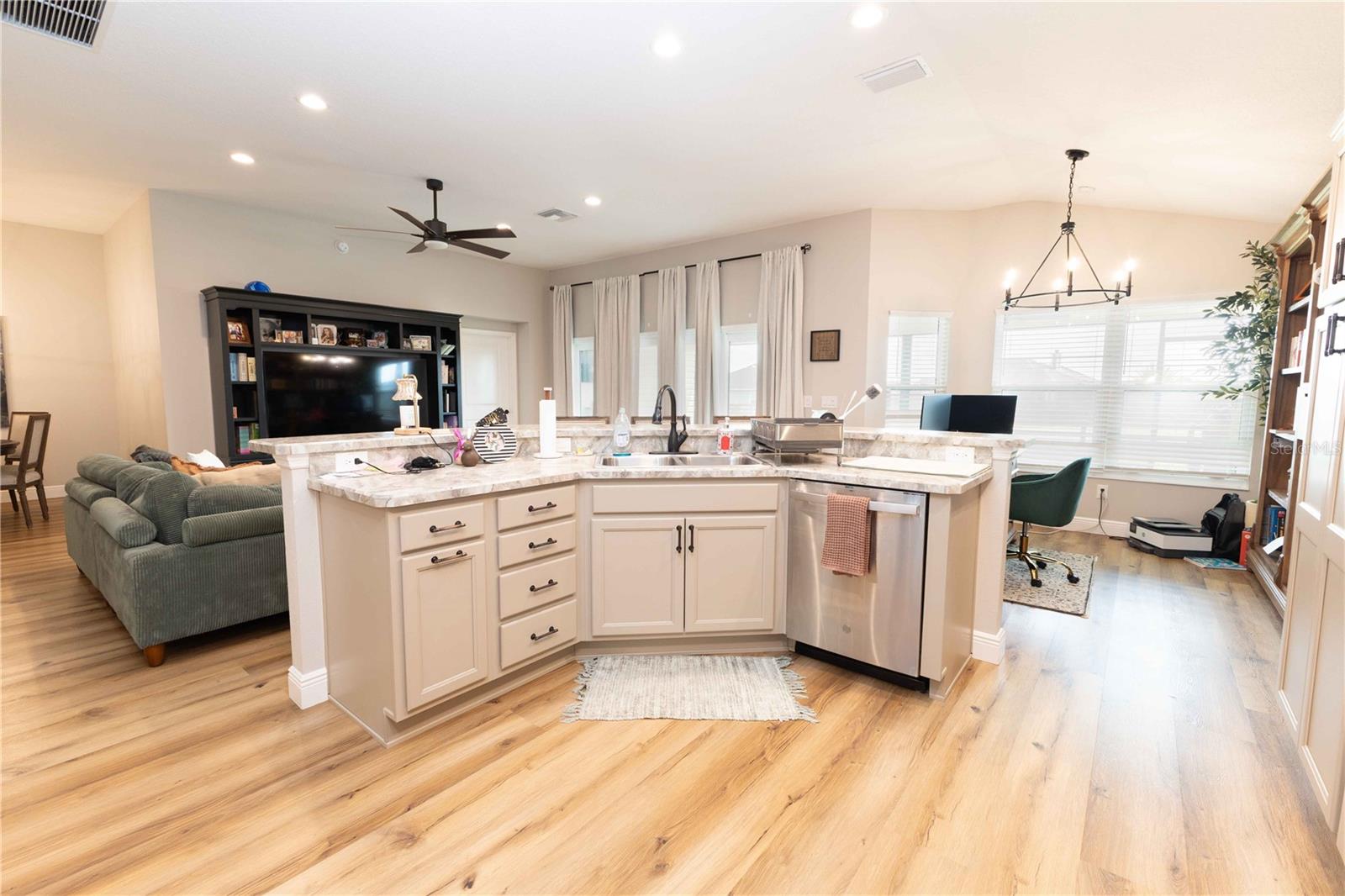 Image 7 of 28 For 3273 Dzuro Drive