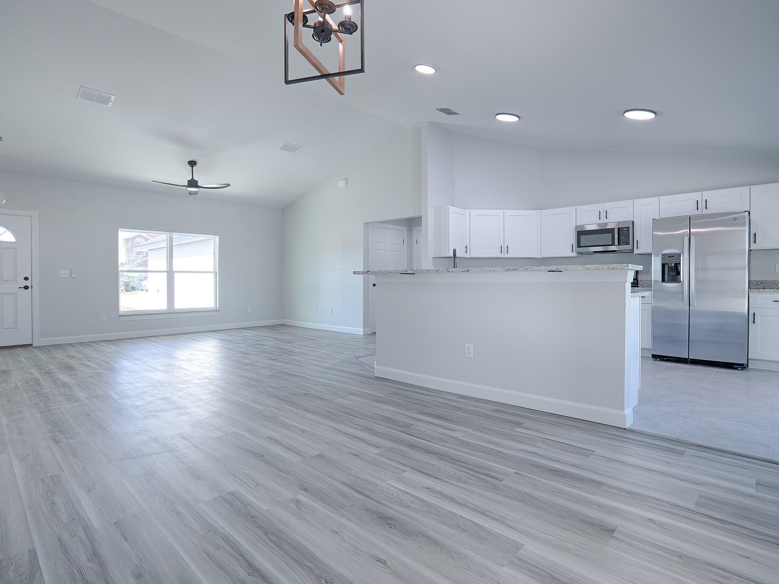 Image 24 of 49 For 2581 75th Boulevard