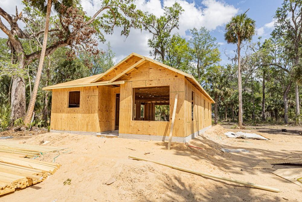 Image 2 of 8 For 2399 Cr 423  Lot 43