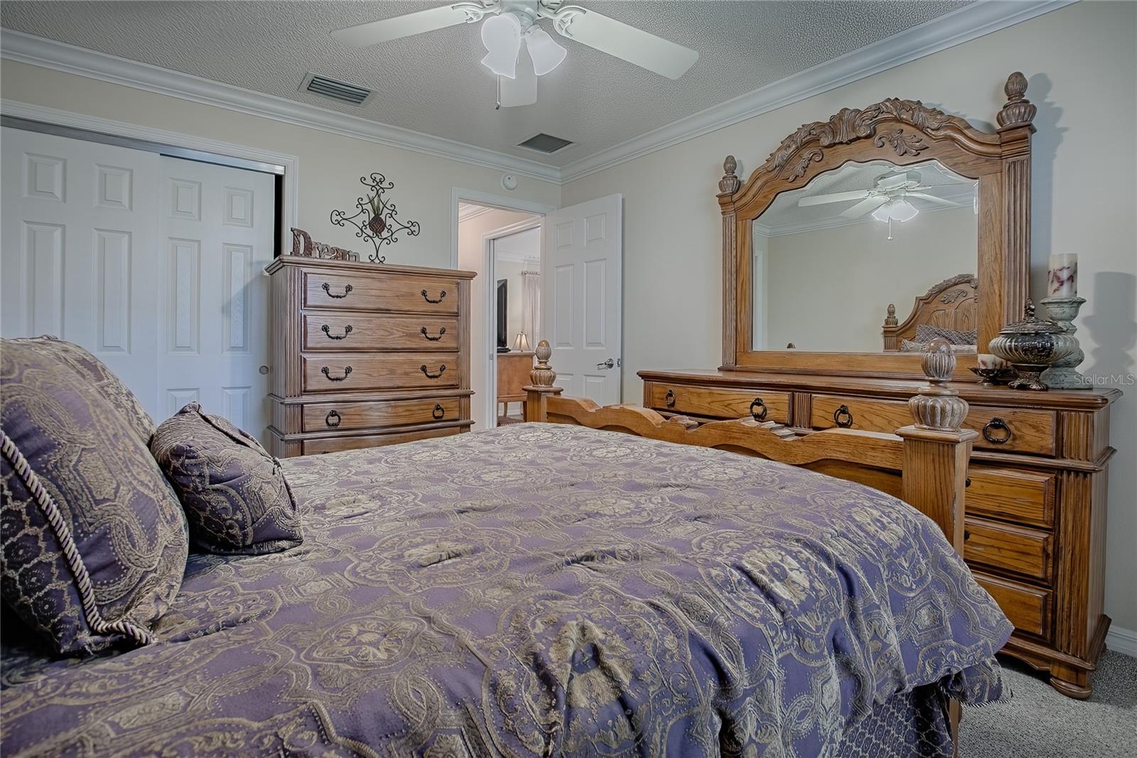 Image 21 of 56 For 725 Beldon Court