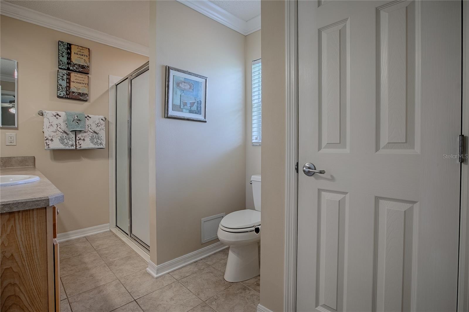 Image 22 of 56 For 725 Beldon Court
