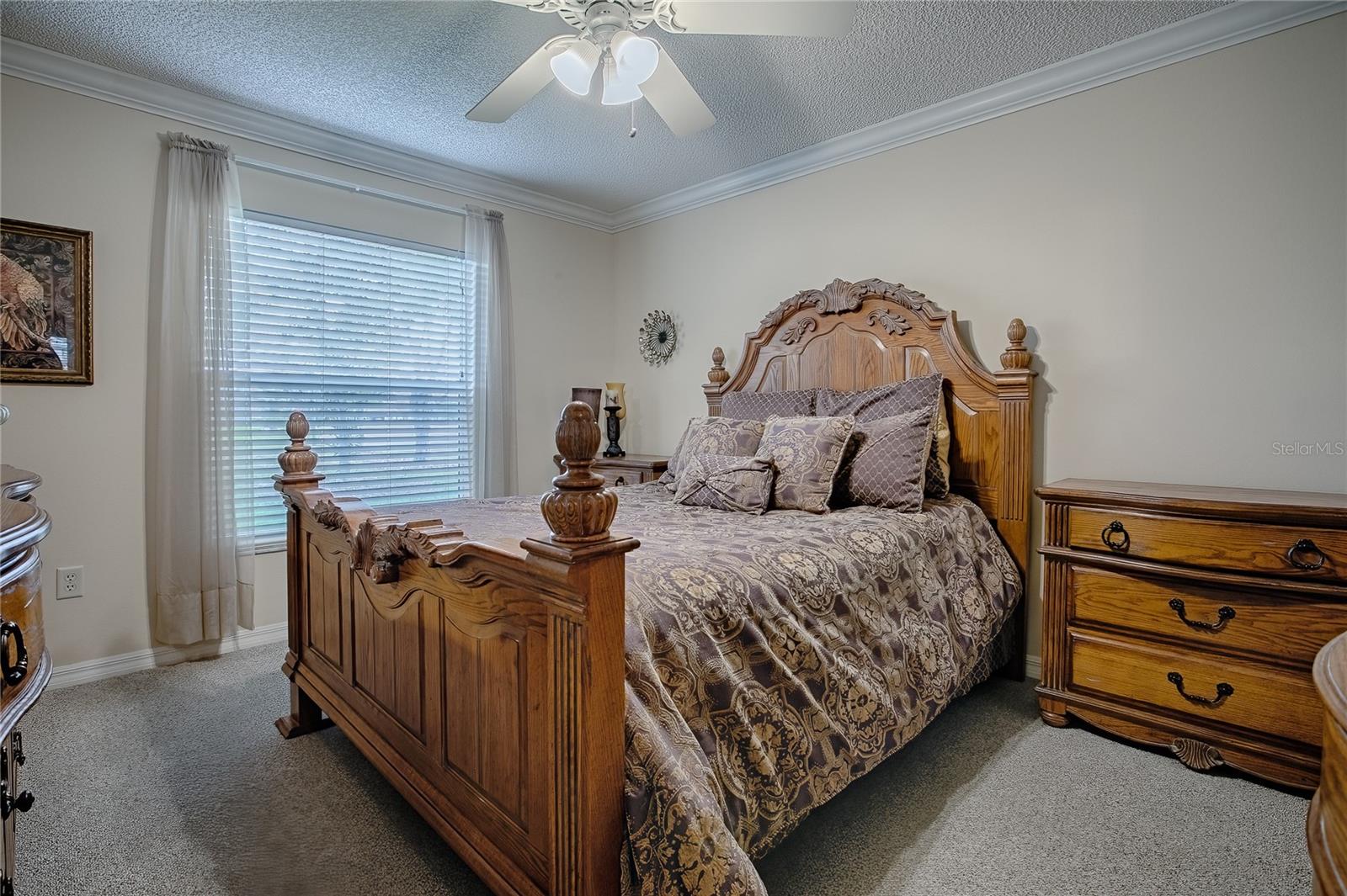 Image 28 of 56 For 725 Beldon Court