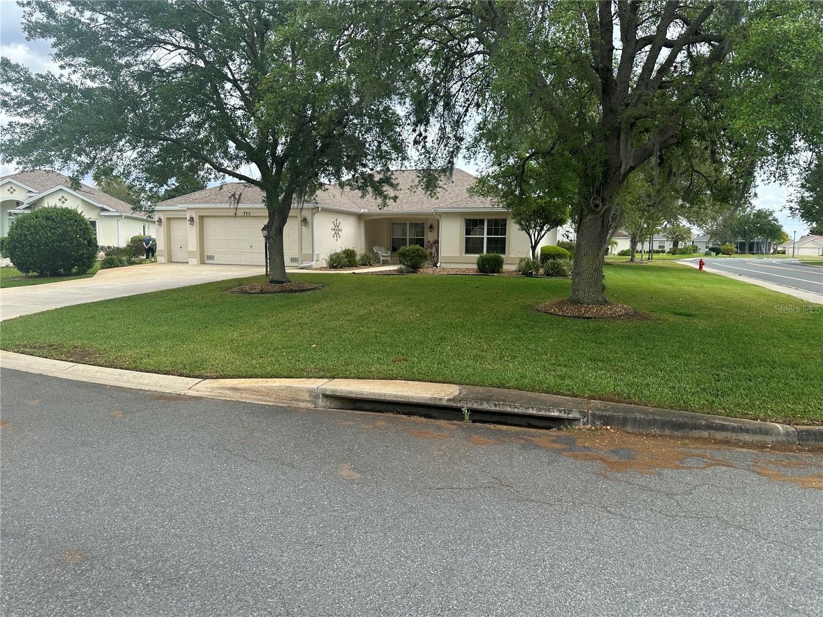 Image 3 of 56 For 725 Beldon Court