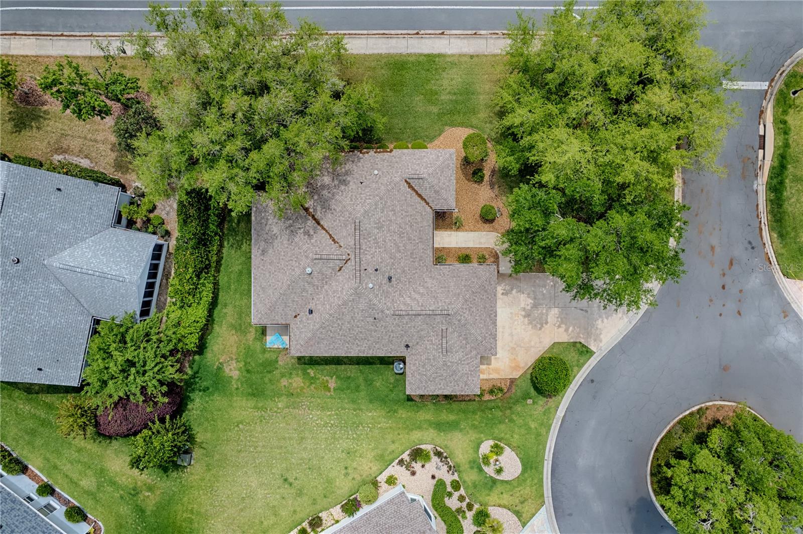 Image 42 of 56 For 725 Beldon Court