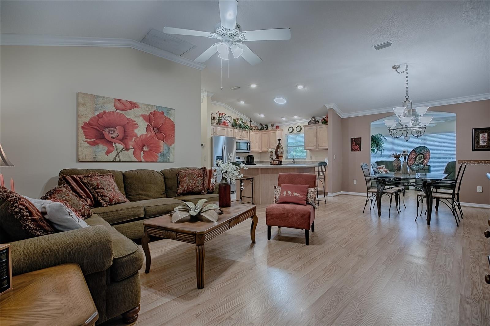 Image 6 of 56 For 725 Beldon Court