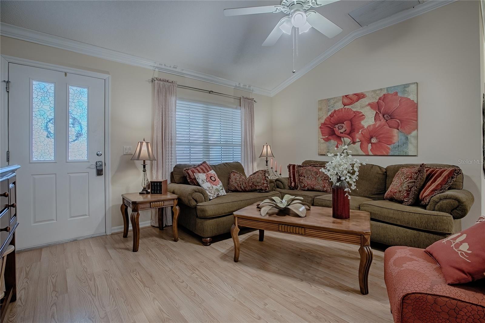 Image 7 of 56 For 725 Beldon Court