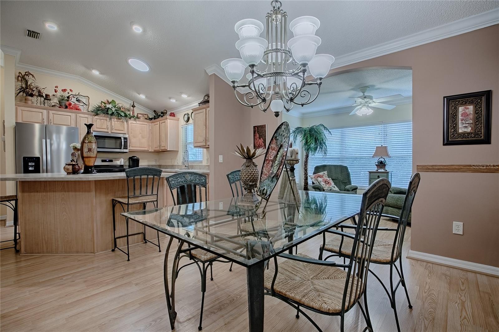 Image 9 of 56 For 725 Beldon Court