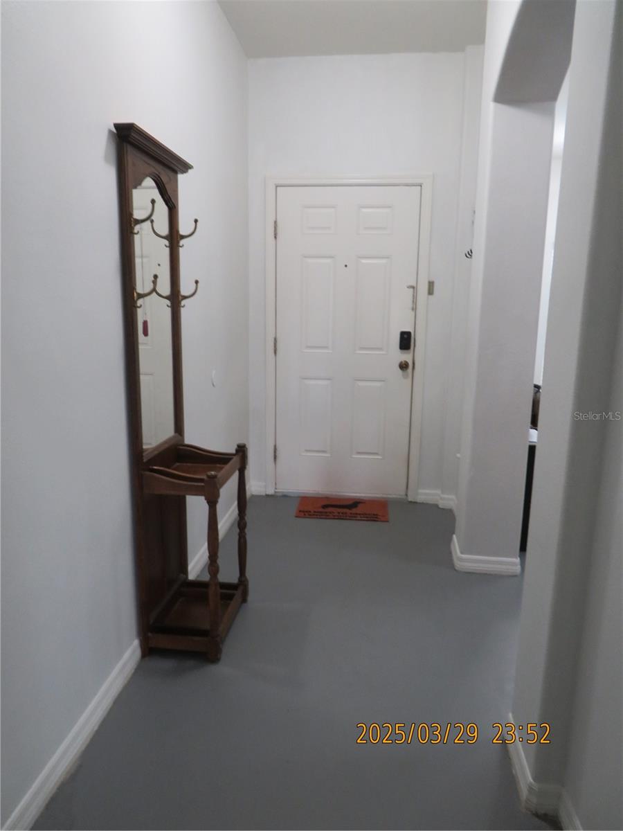 Image 7 of 27 For 1010 Chelsea Drive