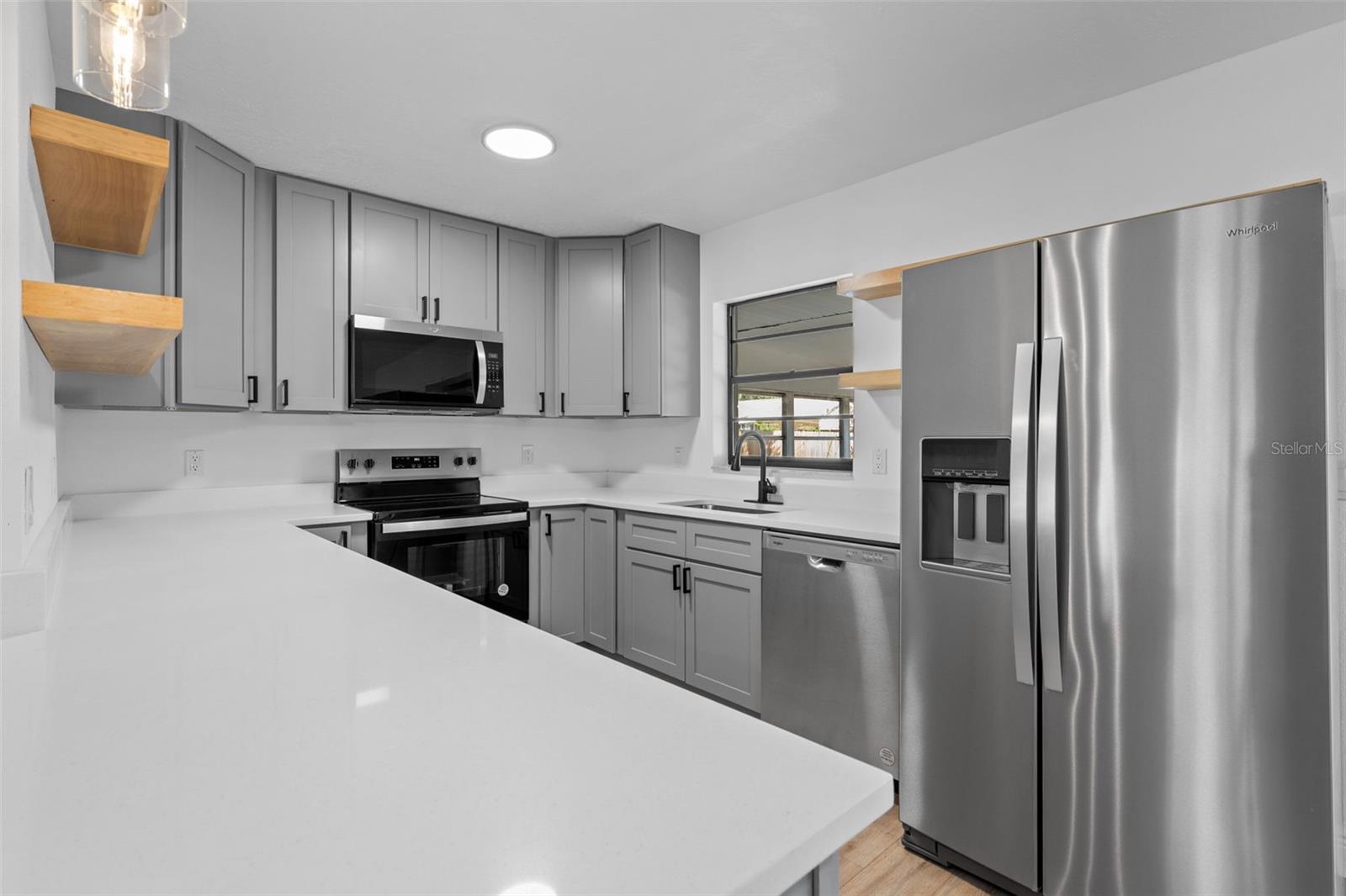Image 11 of 32 For 2517 Royal Palm Drive