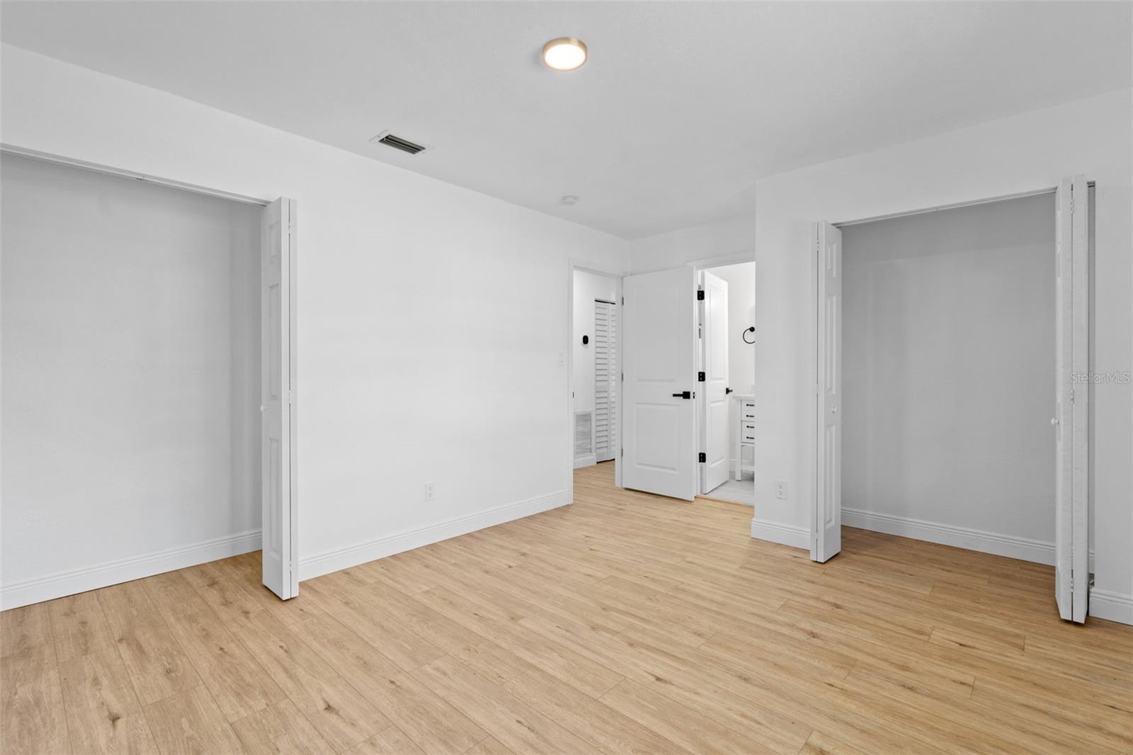 Image 16 of 32 For 2517 Royal Palm Drive