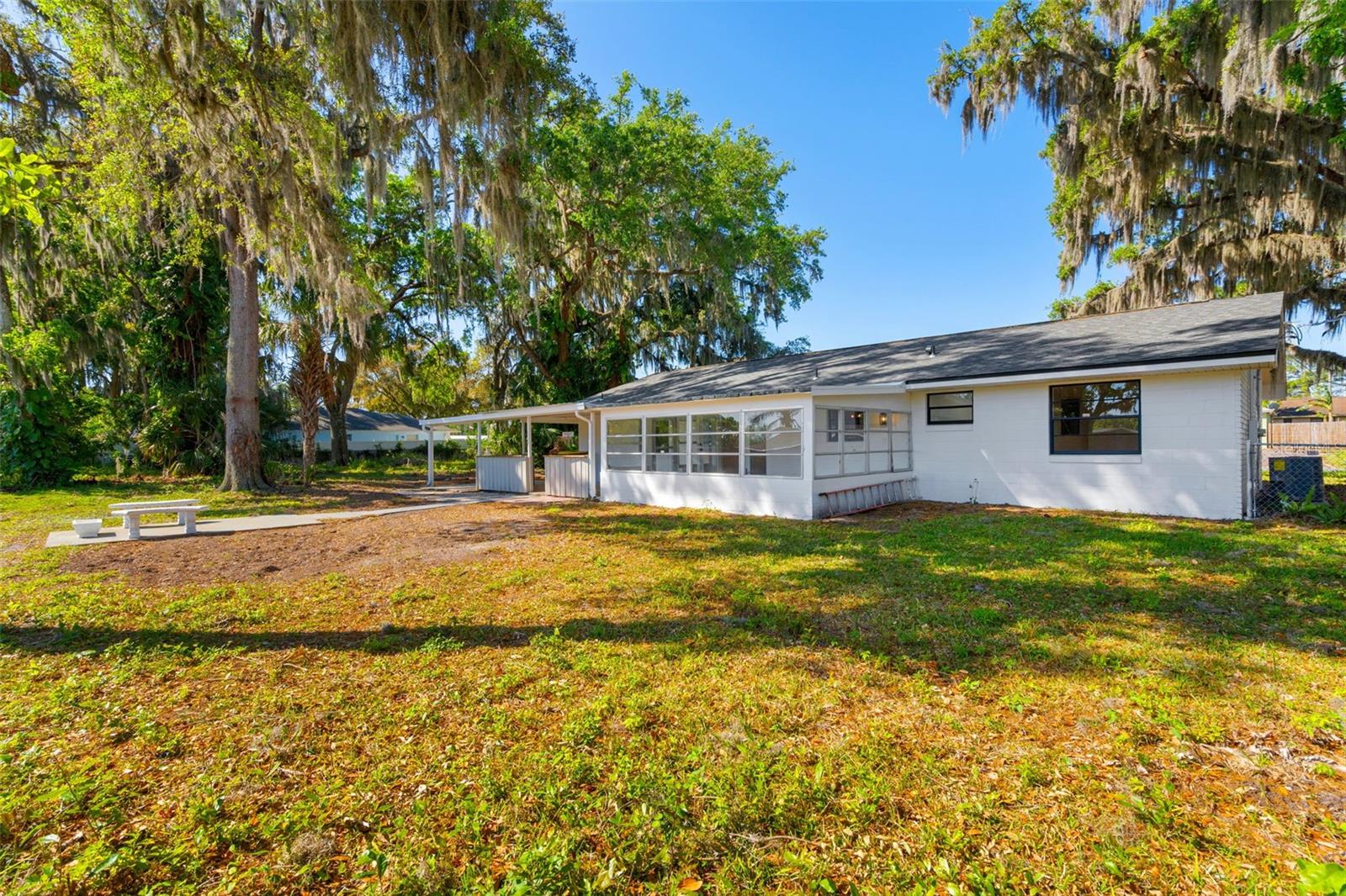 Image 29 of 32 For 2517 Royal Palm Drive