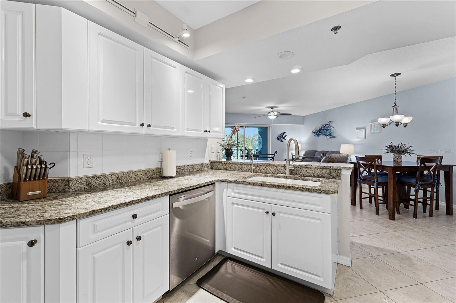 Image 12 of 51 For 5300 Atlantic Avenue 16-202