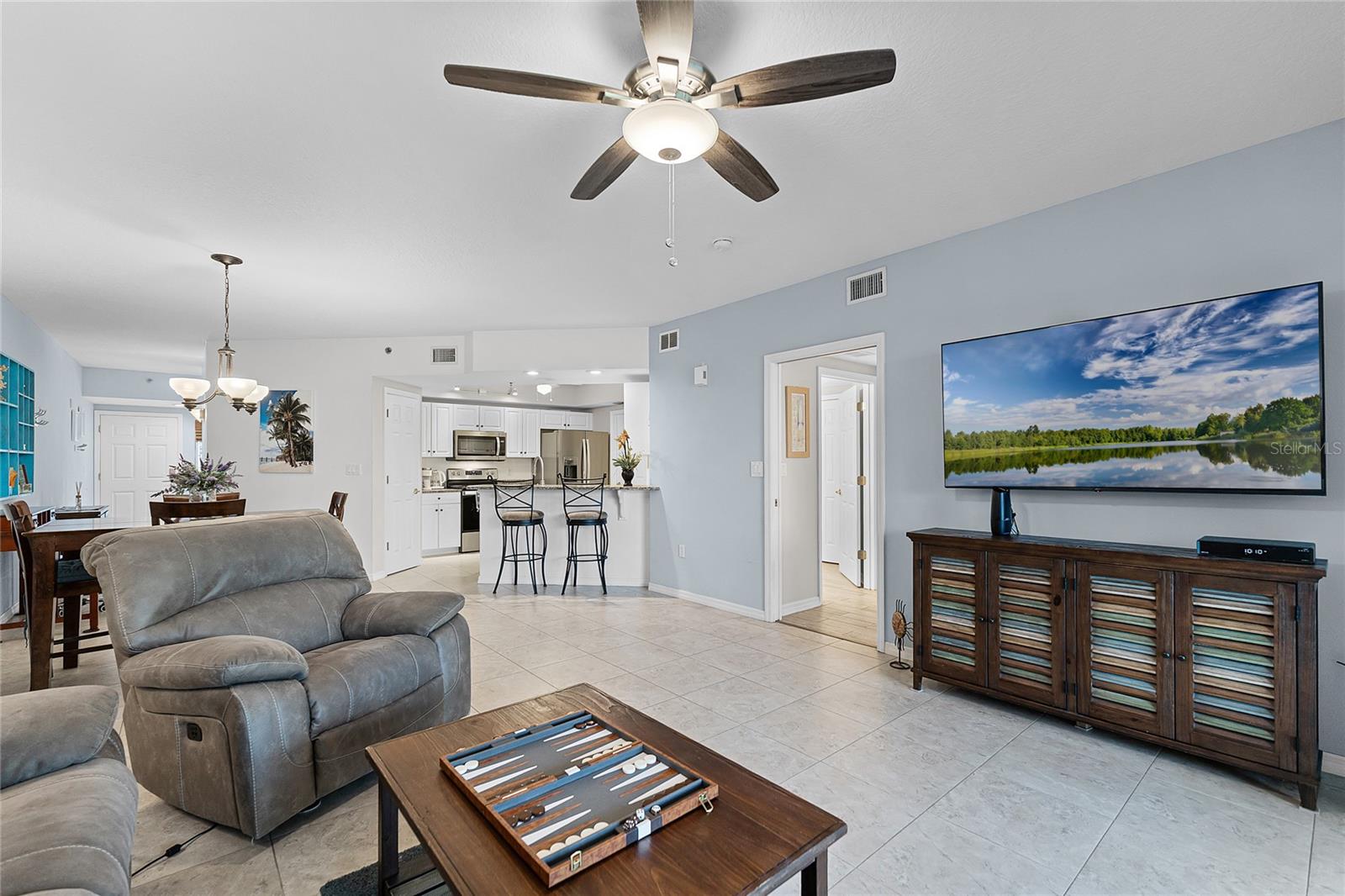 Image 15 of 51 For 5300 Atlantic Avenue 16-202