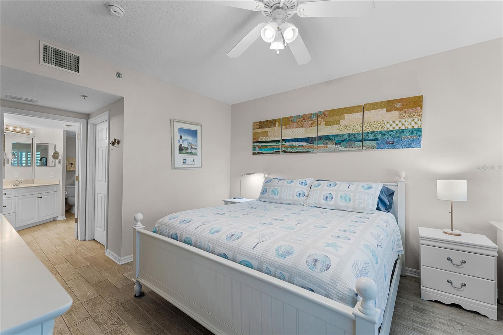 Image 19 of 51 For 5300 Atlantic Avenue 16-202