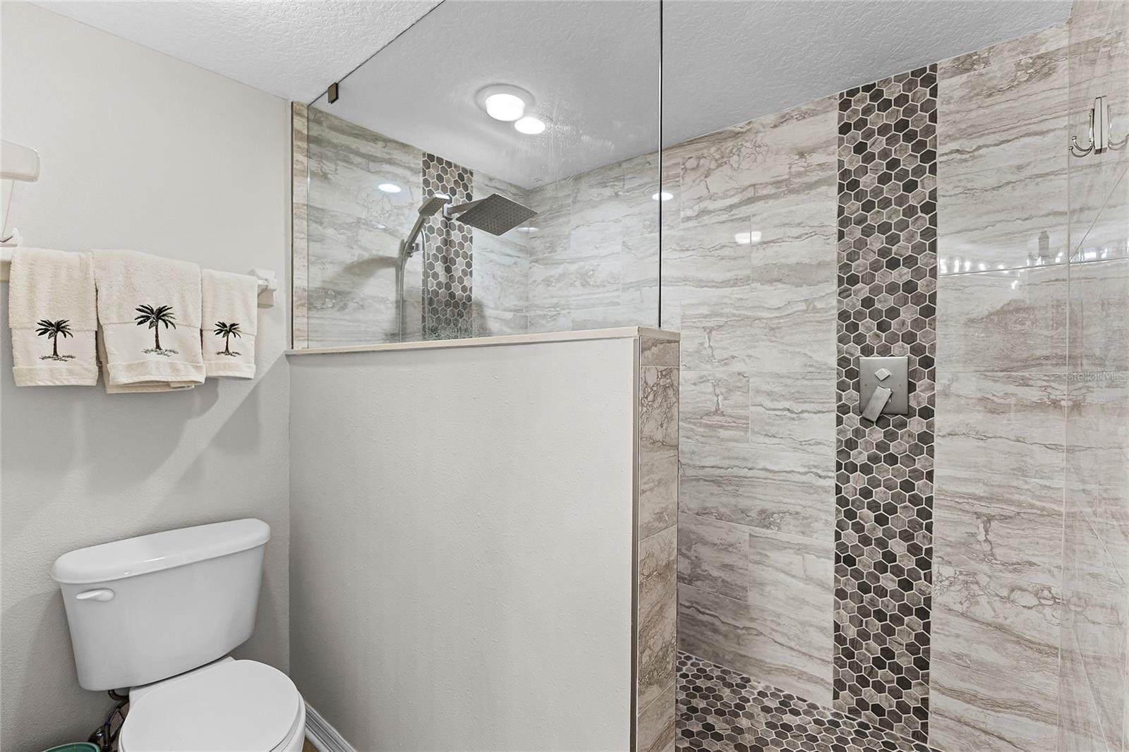 Image 23 of 51 For 5300 Atlantic Avenue 16-202