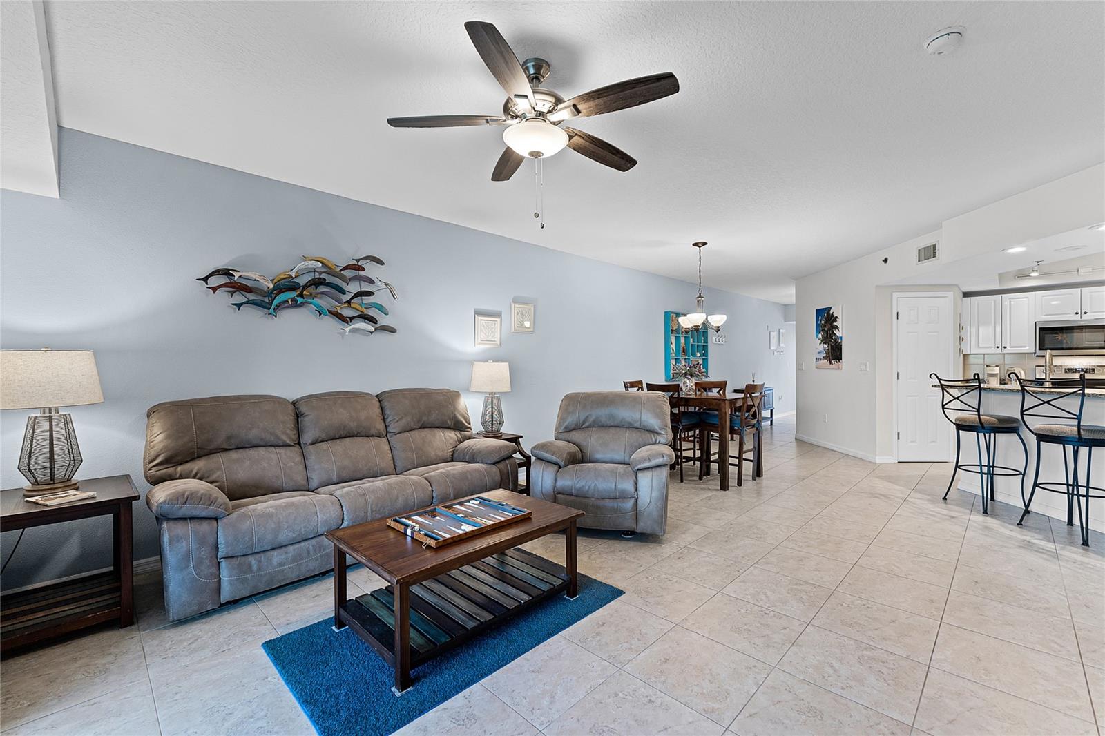 Image 4 of 51 For 5300 Atlantic Avenue 16-202