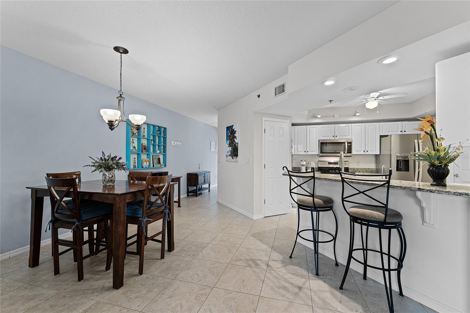 Image 7 of 51 For 5300 Atlantic Avenue 16-202