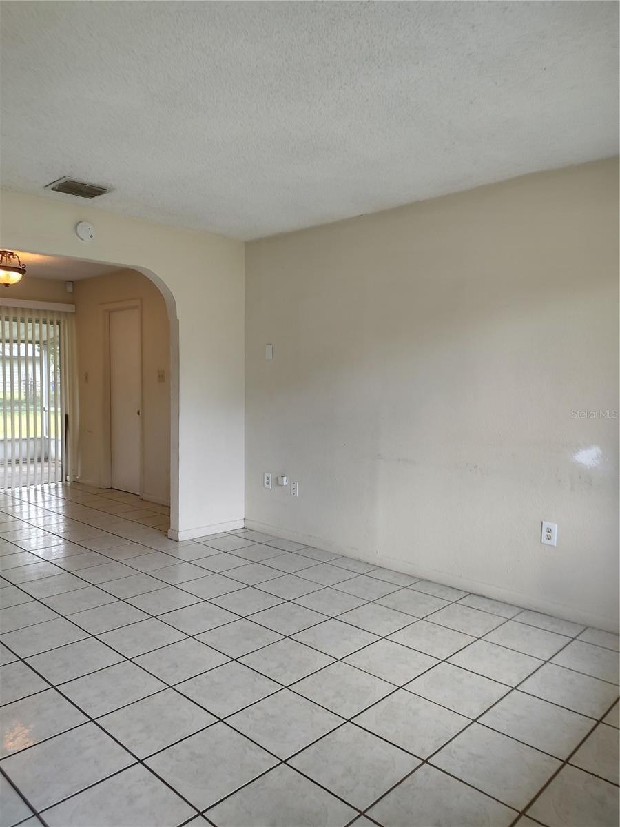 Image 10 of 42 For 5177 Edwina St