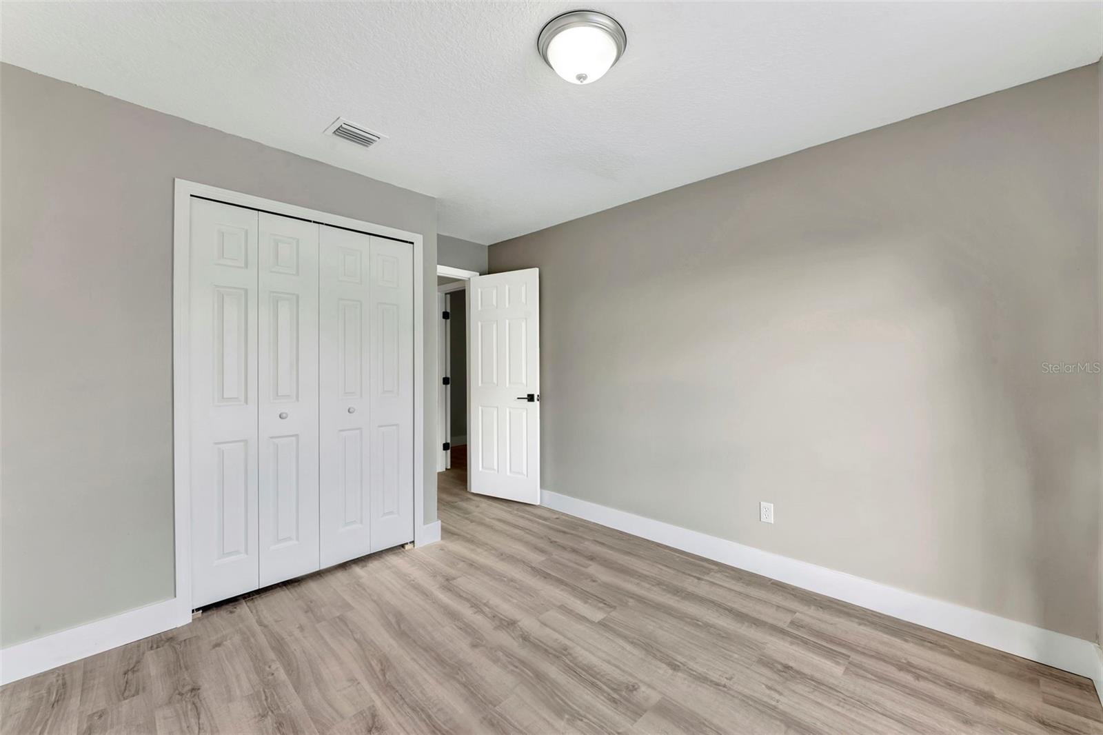 Image 15 of 25 For 1566 Lawndale Circle