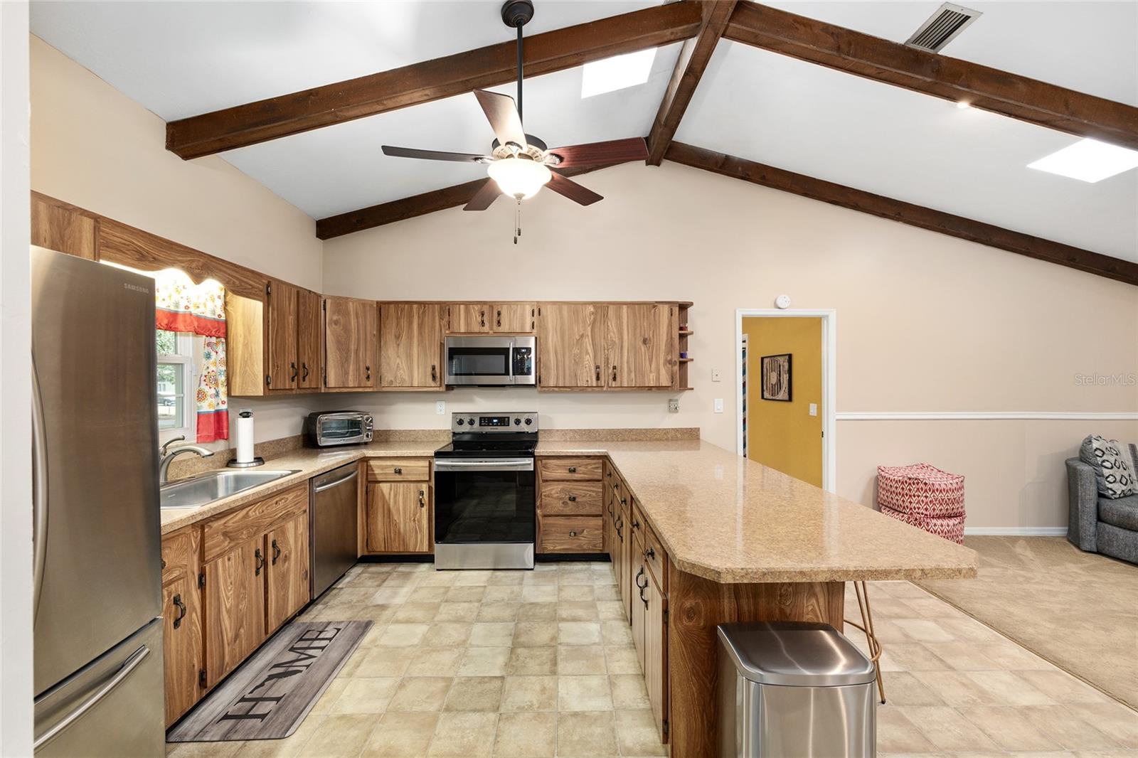 Image 15 of 47 For 400 35th Street