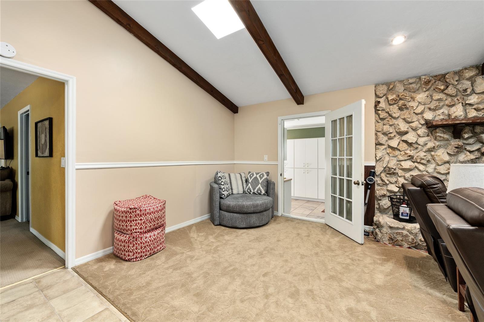Image 18 of 47 For 400 35th Street