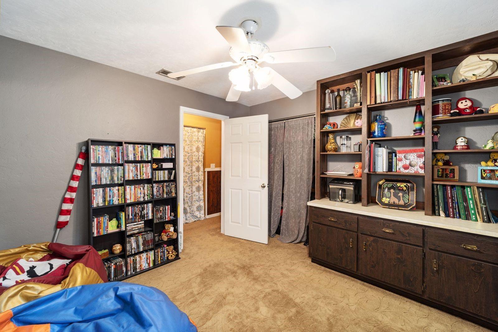Image 31 of 47 For 400 35th Street