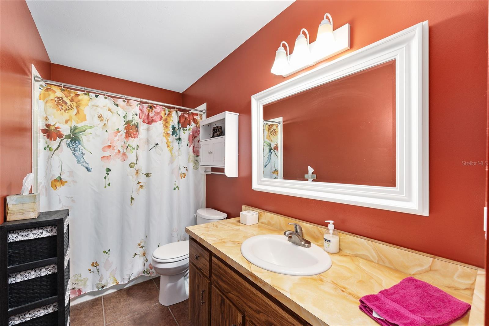 Image 33 of 47 For 400 35th Street