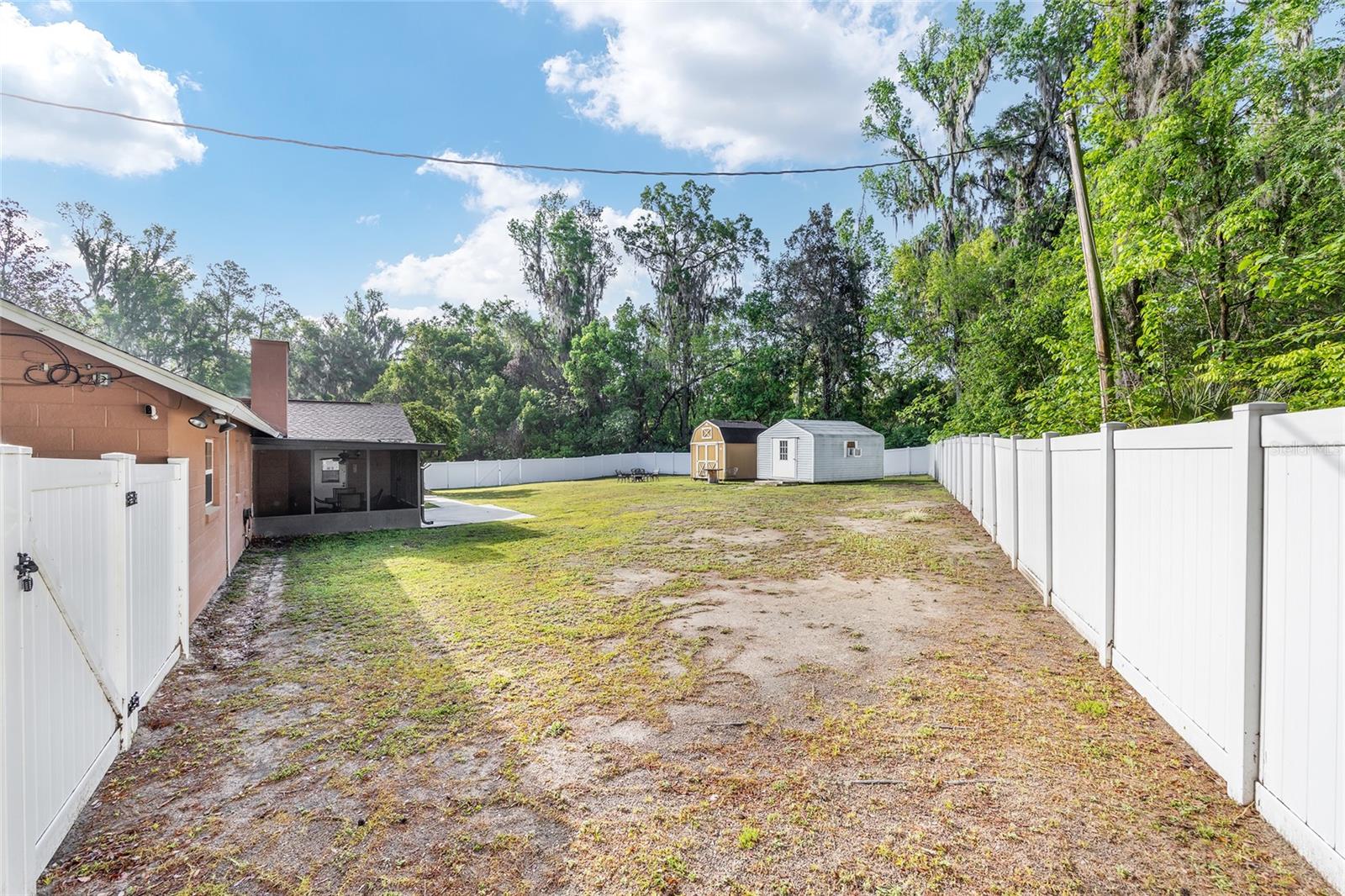 Image 40 of 47 For 400 35th Street