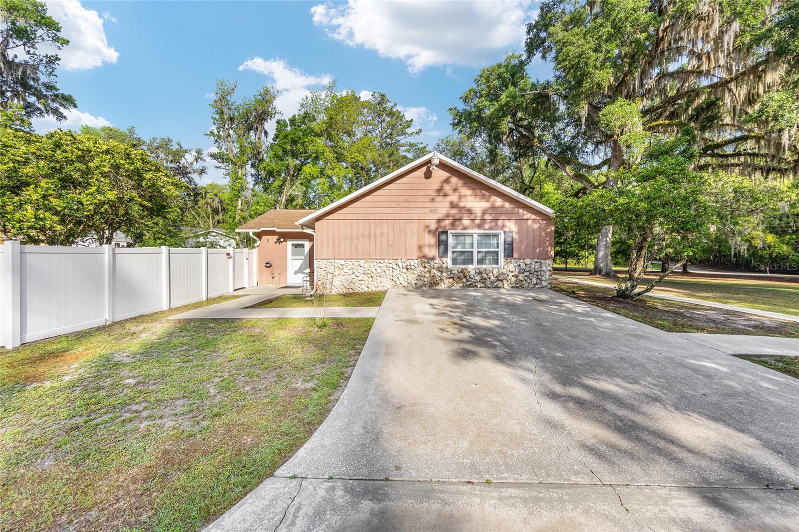 Image 45 of 47 For 400 35th Street