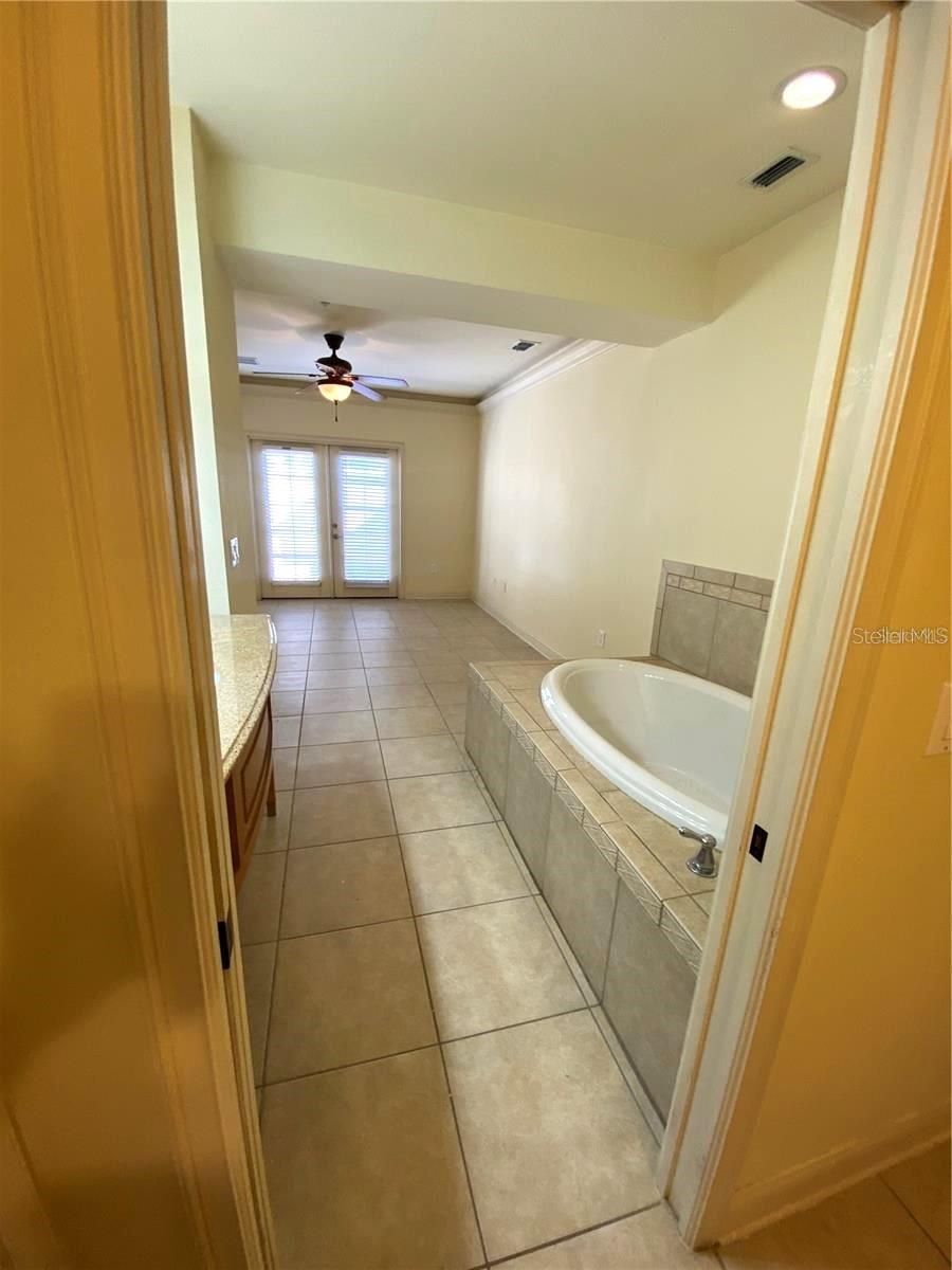 Image 12 of 18 For 3008 Bella Vista Drive