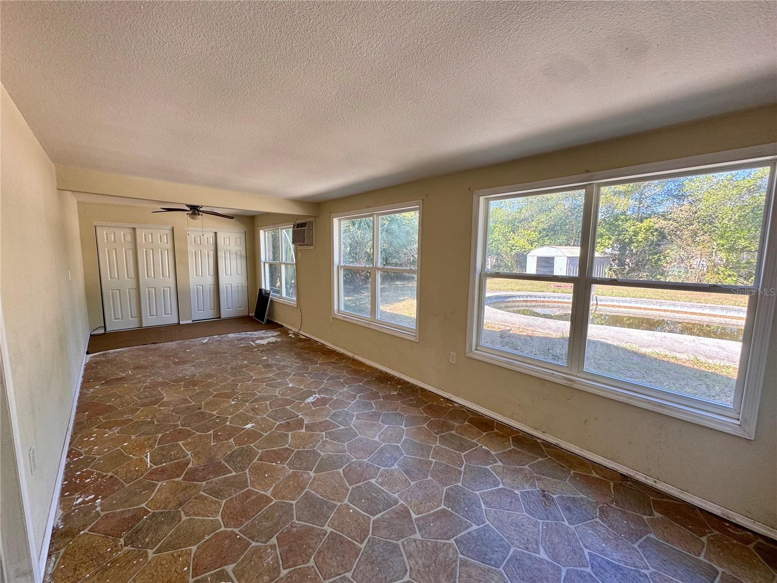 Image 16 of 34 For 14346 39th Terrace