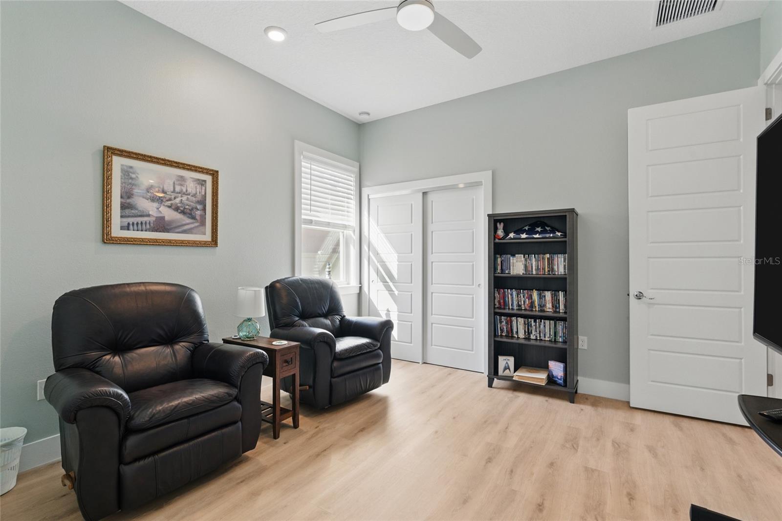 Image 11 of 31 For 56 Colechester Lane