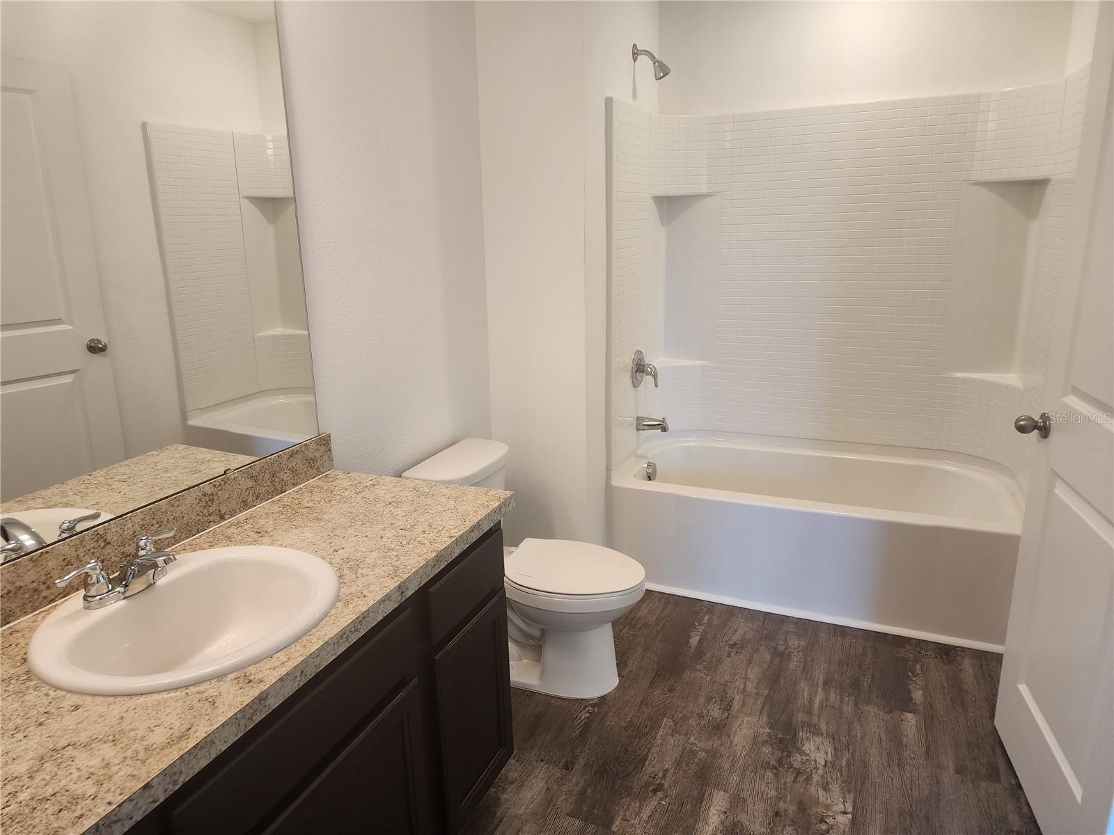 Image 15 of 21 For 811 Grandin Street