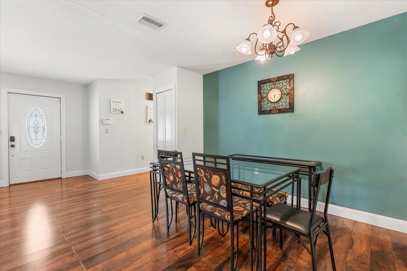 Image 10 of 33 For 4251 Magnolia Avenue